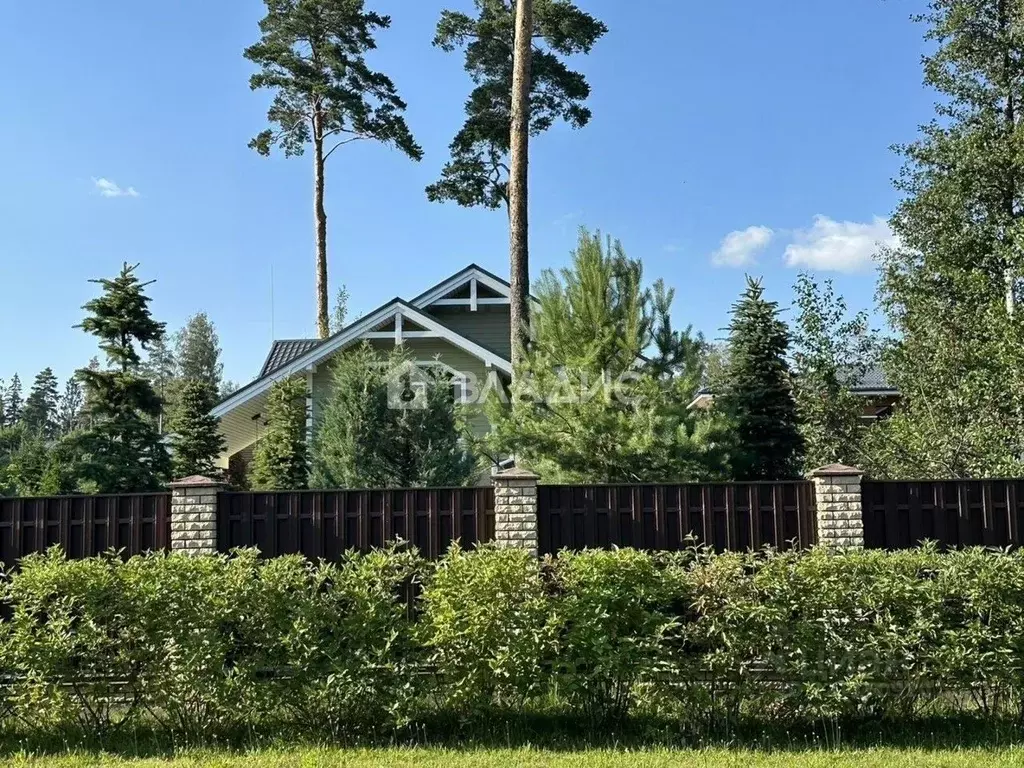 Дом в Ленинградская область, Выборгский район, Полянское с/пос, пос. ... - Фото 1