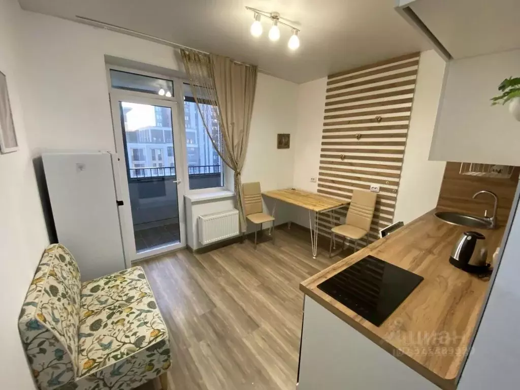 1-к кв. Свердловская область, Екатеринбург ул. Азина, 25 (40.3 м) - Фото 2