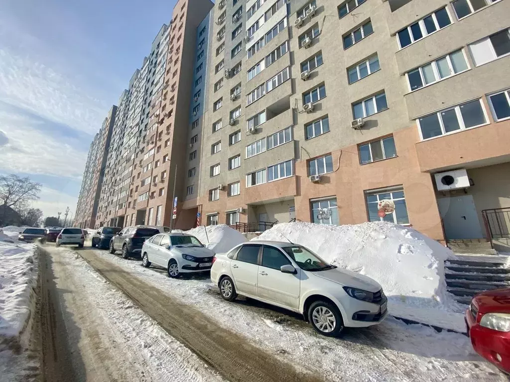 Продажа около парка Гагарина с высокими потолками - Фото 1