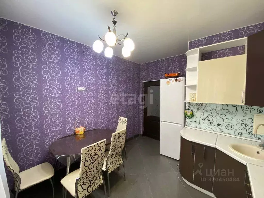 2-к кв. Ханты-Мансийский АО, Ханты-Мансийск Ледовая ул., 11 (56.8 м) - Фото 1
