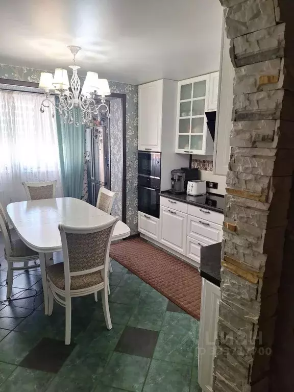 2-к кв. Самарская область, Тольятти Тополиная ул., 9 (79.0 м) - Фото 1