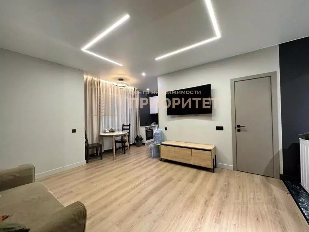 2-к кв. Саха (Якутия), Якутск ул. Рыдзинского, 22А (57.0 м) - Фото 1