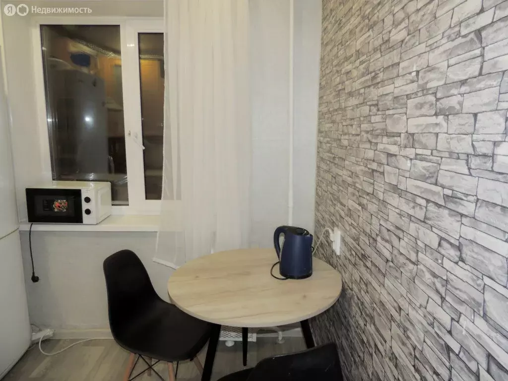 2-комнатная квартира: Тюмень, улица Парфёнова, 18 (44.2 м) - Фото 1