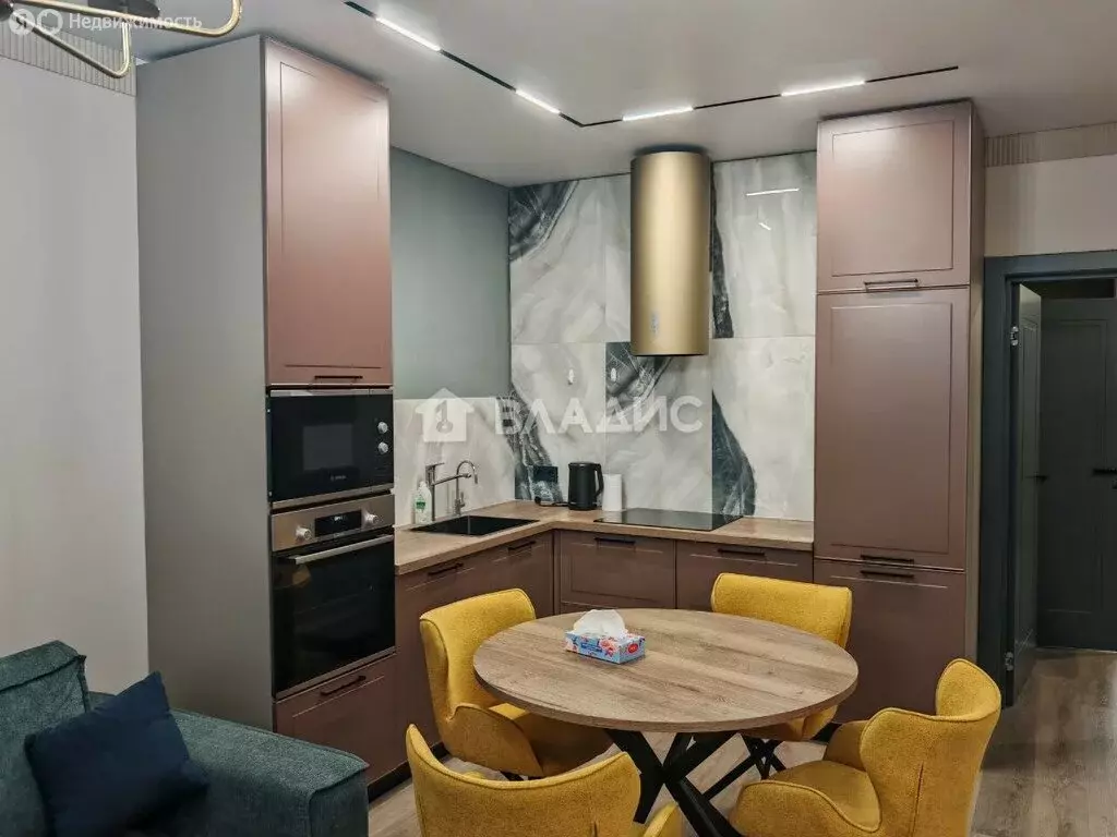 3-комнатная квартира: Уфа, улица Кирова, 130 (67 м) - Фото 2