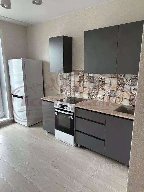 1-к кв. Курганская область, Курган Заозерный жилрайон, 7-й мкр, 11 ... - Фото 1