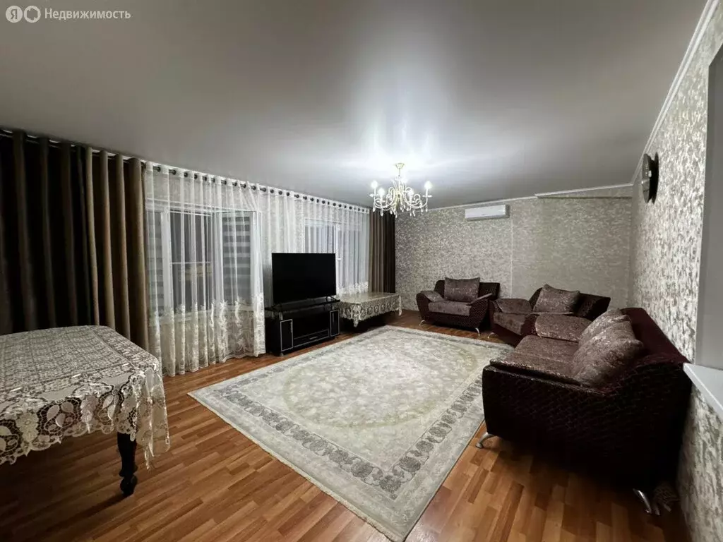 3-комнатная квартира: Дербент, улица М. Далгата, 1А (81 м) - Фото 1