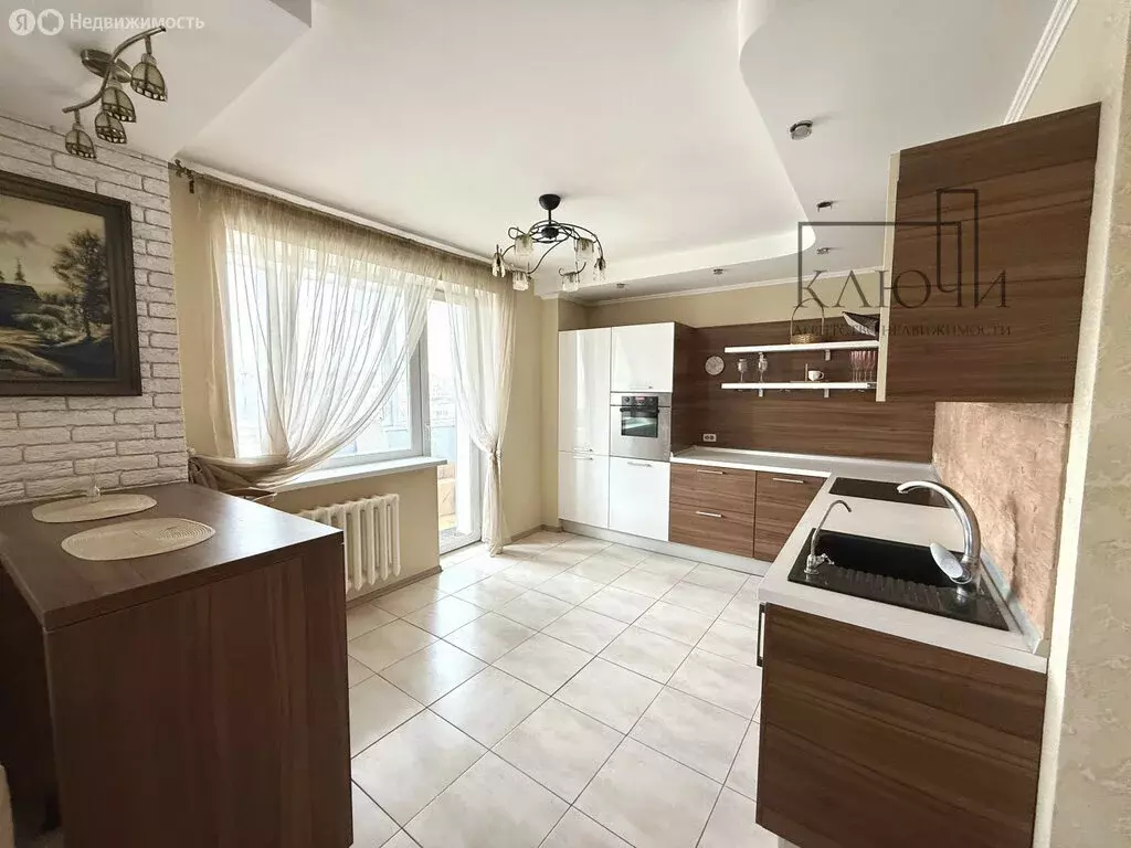 Квартира-студия: Магнитогорск, проспект Ленина, 135 (55.6 м) - Фото 0