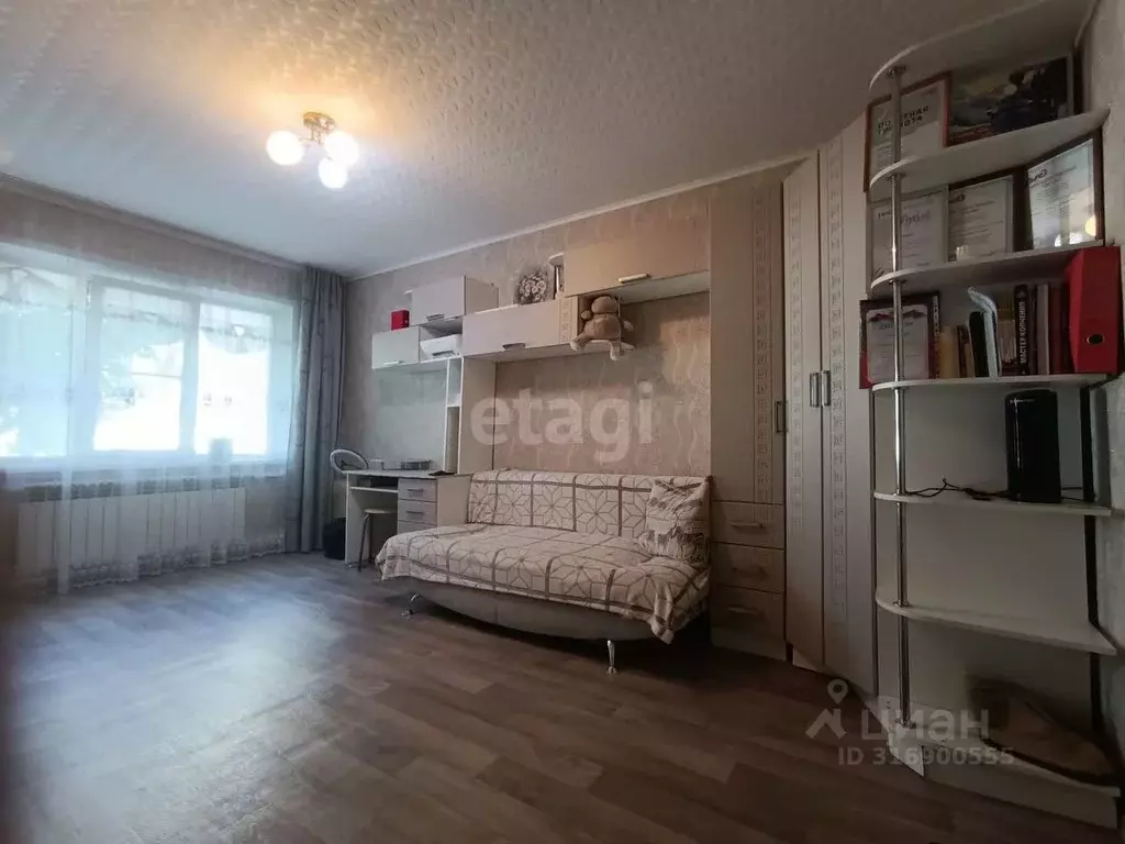 3-к кв. Белгородская область, Алексеевка Республиканская ул., 69 (59.1 ... - Фото 0