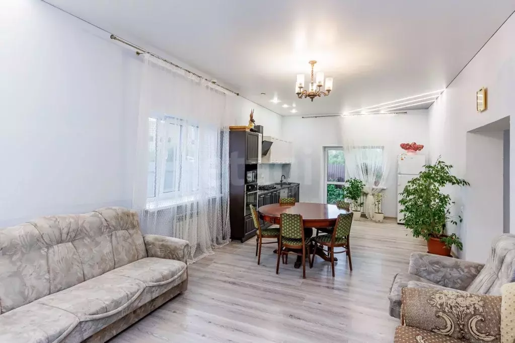 Дом в Тюменская область, Тюмень проезд 8-й Губернский (151 м) - Фото 1