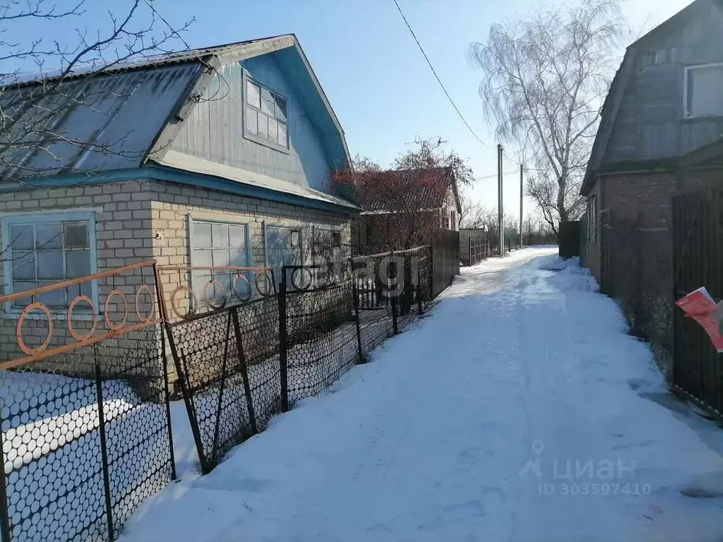 Дом в Саратовская область, Энгельсский район, Красноярское ... - Фото 0