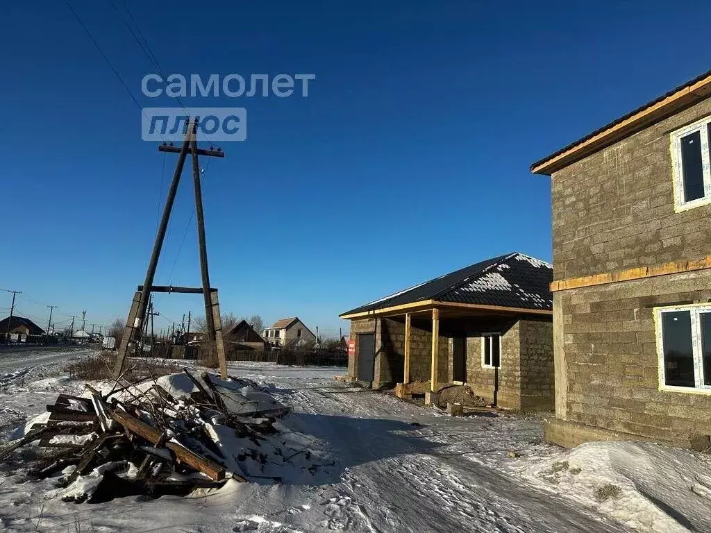 Дом в Хакасия, Усть-Абаканский район, с. Калинино ул. Мира, 1 (90 м) - Фото 1