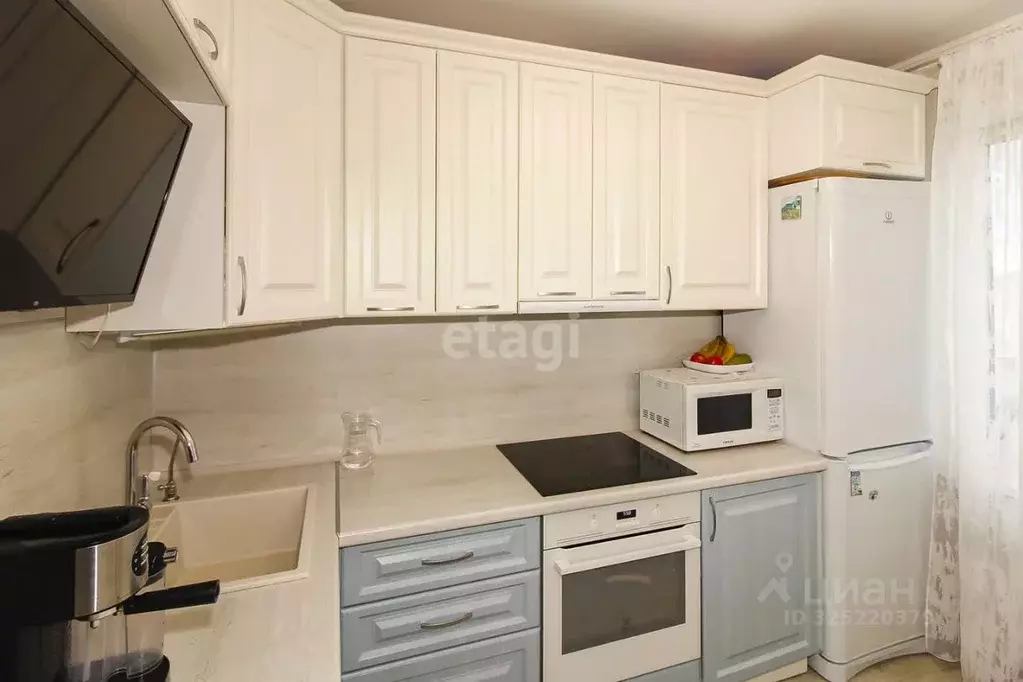 3-к кв. Тюменская область, Тюмень ул. Клары Цеткин, 29к2 (65.4 м) - Фото 1