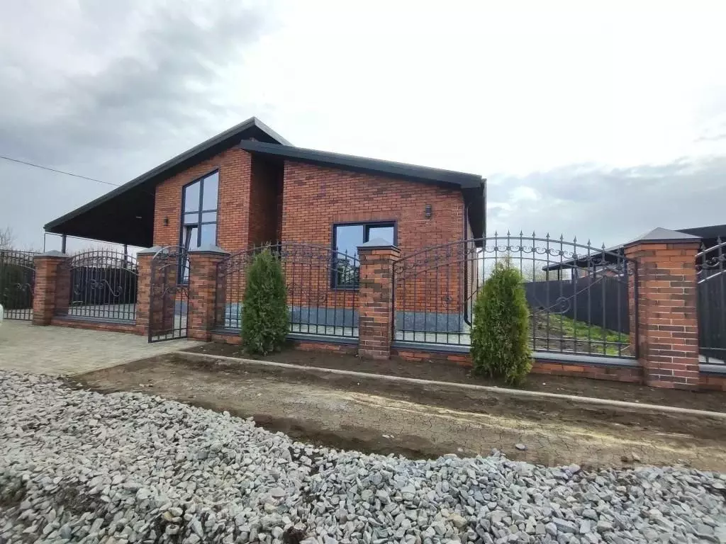 Дом в Краснодарский край, Кореновский район, Платнировское с/пос, ... - Фото 1