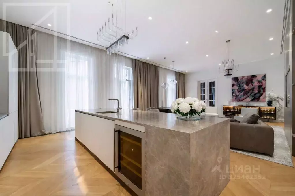 3-к кв. Москва ул. Большая Полянка, 9С1 (195.0 м) - Фото 1