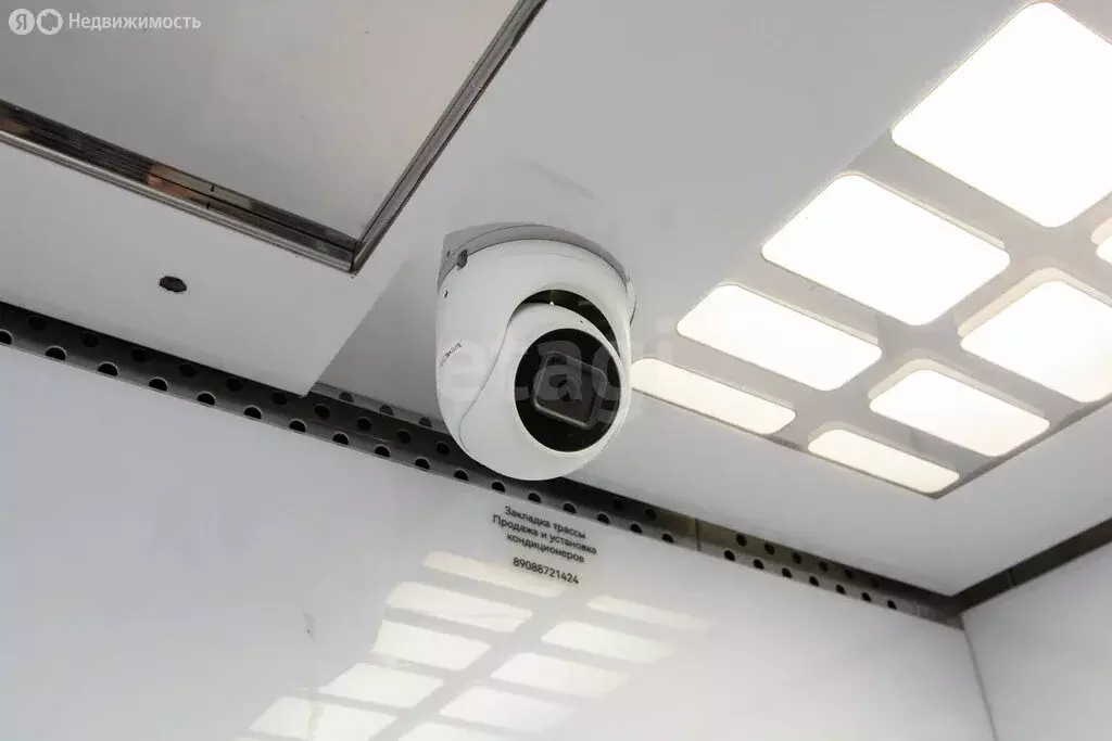 Квартира-студия: Тюмень, улица Республики, 204к12 (30.8 м) - Фото 1