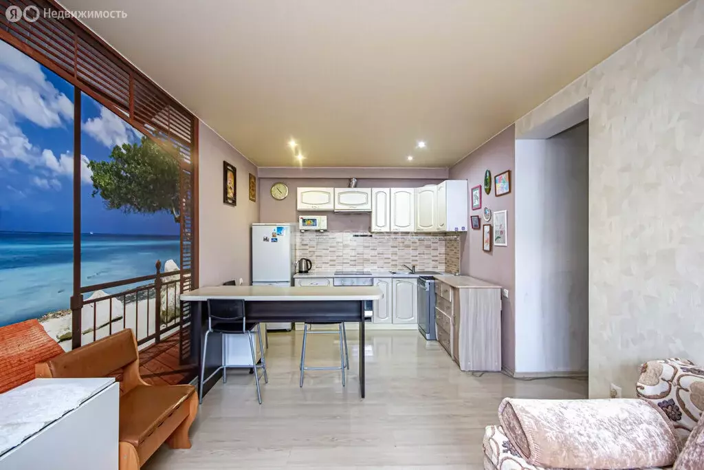 3-комнатная квартира: посёлок Октябрьский, Локтинская улица, 6 (80 м) - Фото 1