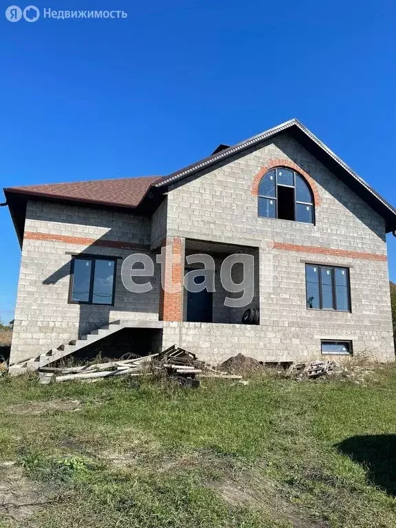 Дом в посёлок Майский, улица Труда (284 м) - Фото 1