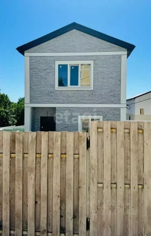 Дом в Краснодарский край, Новороссийск ул. Павла Соловьева (120 м) - Фото 1