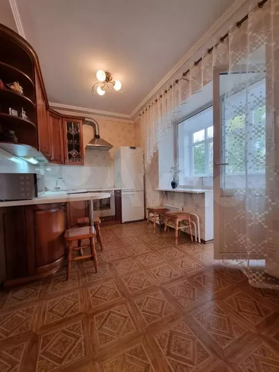 3-к. квартира, 110 м, 3/5 эт. - Фото 0