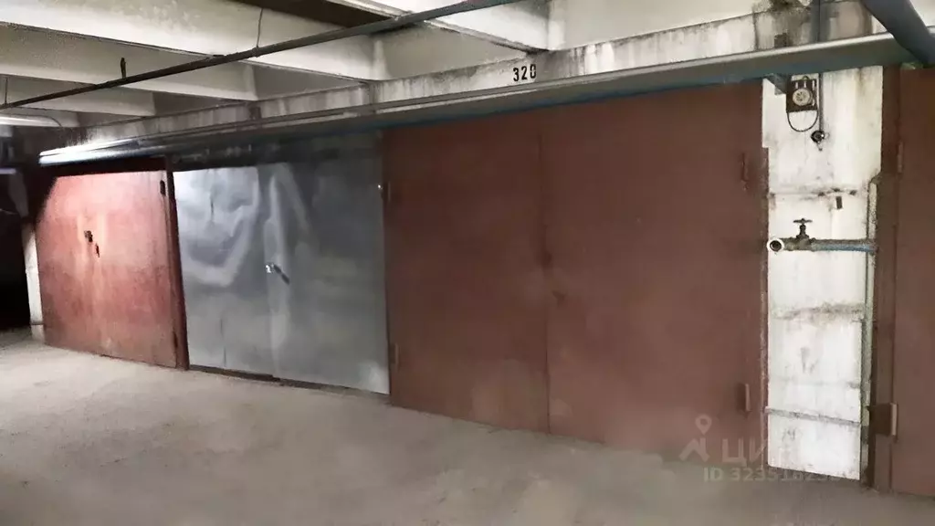 Гараж в Москва Смольная ул., 28 (18 м) - Фото 2