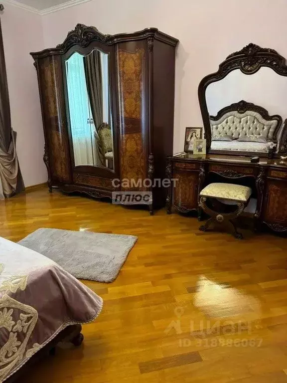 3-к кв. Кабардино-Балкария, Нальчик ул. Пушкина, 33 (163.0 м) - Фото 0
