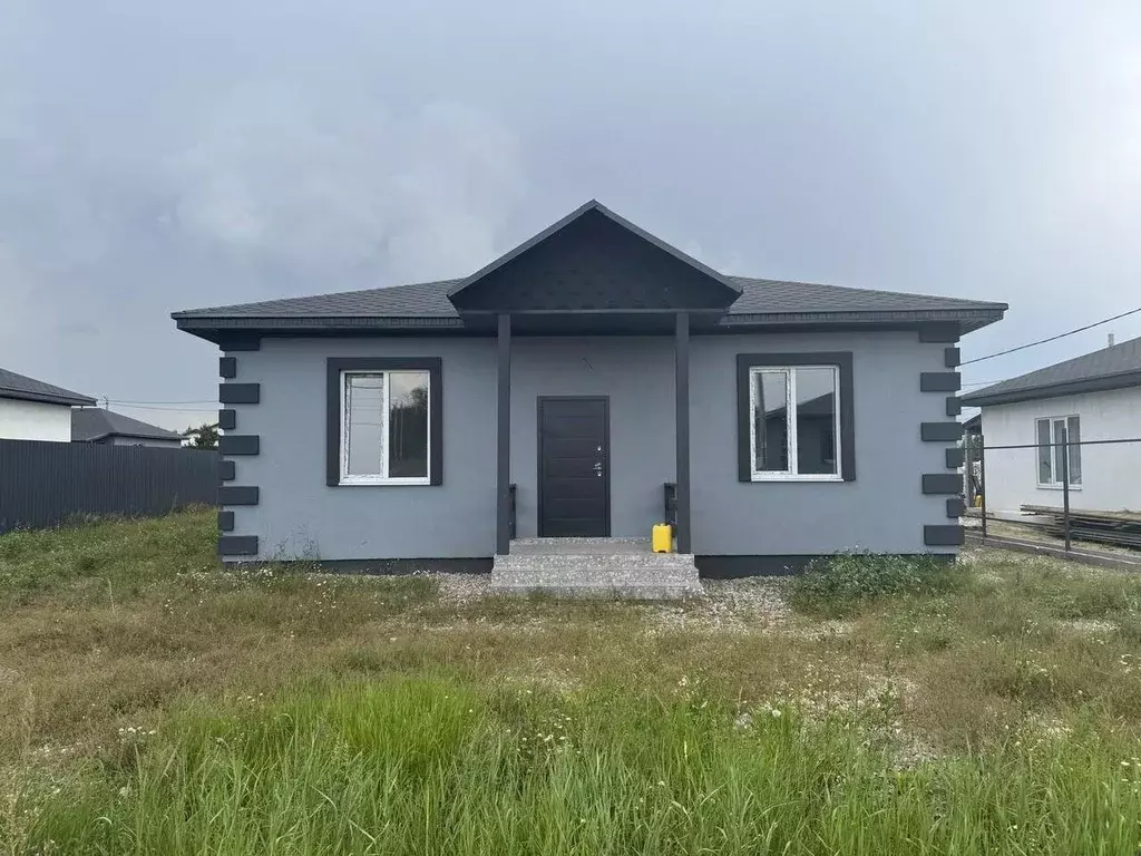 Дом в Свердловская область, Белоярский муниципальный округ, пос. ... - Фото 0