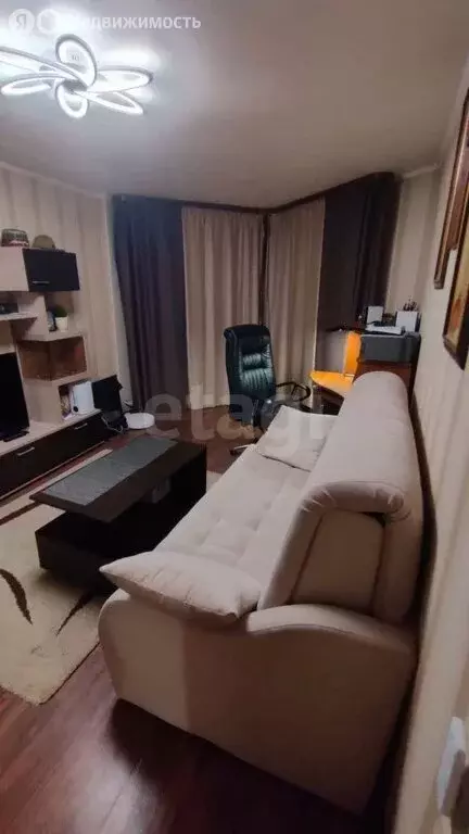 2-комнатная квартира: Тверь, улица Резинстроя, 3 (55 м) - Фото 1