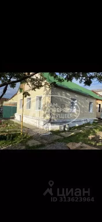 Дом в Пермский край, Губахинский муниципальный округ, Углеуральский рп ... - Фото 0