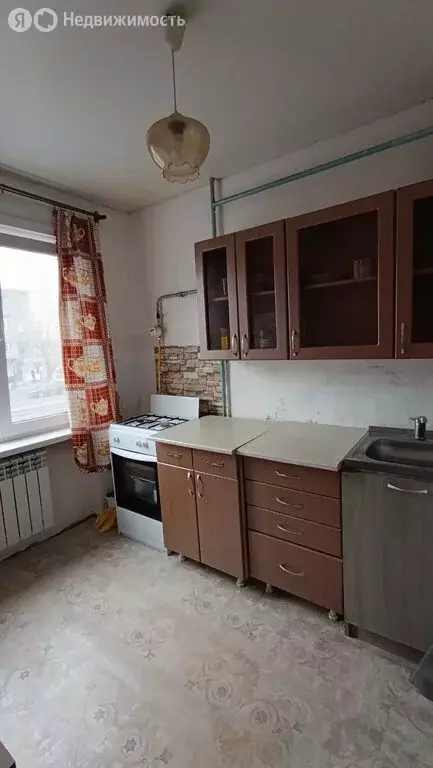 2-комнатная квартира: Бийск, улица имени Героя Советского Союза ... - Фото 2