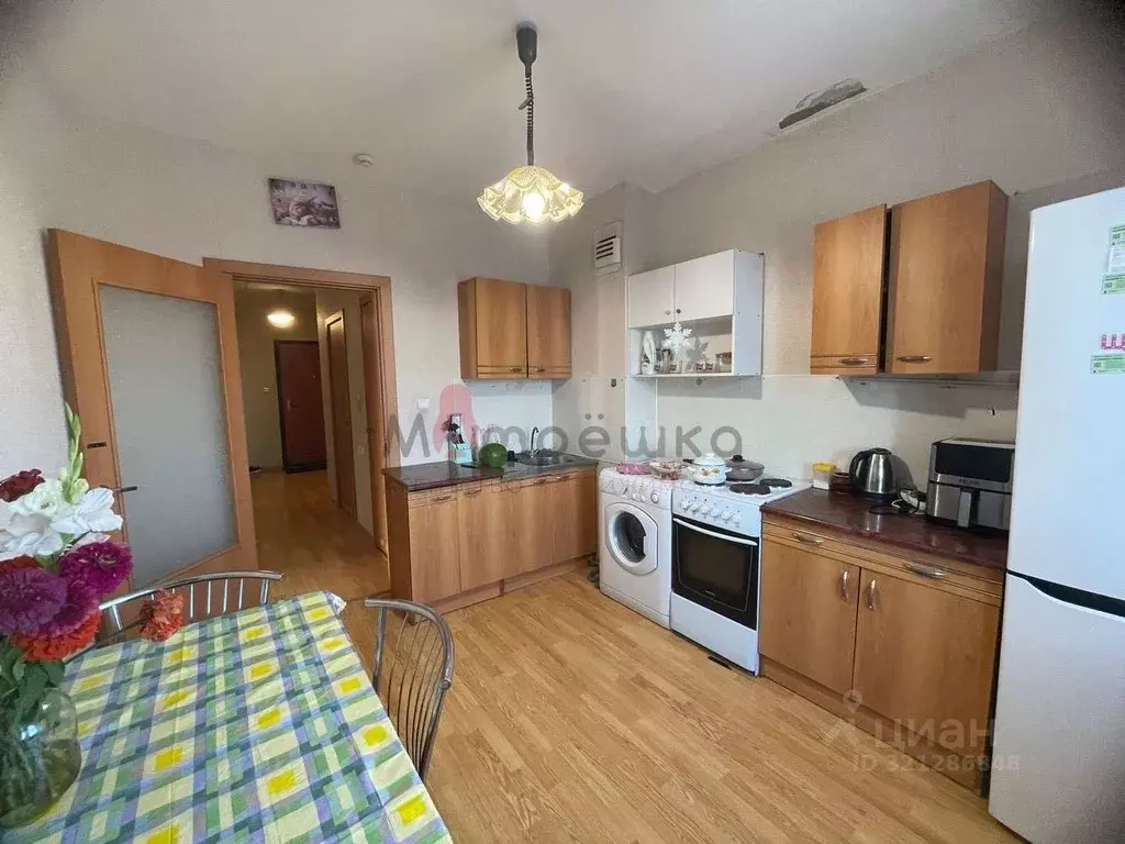 2-к кв. Белгородская область, Белгород ул. Макаренко, 26 (64.8 м) - Фото 1