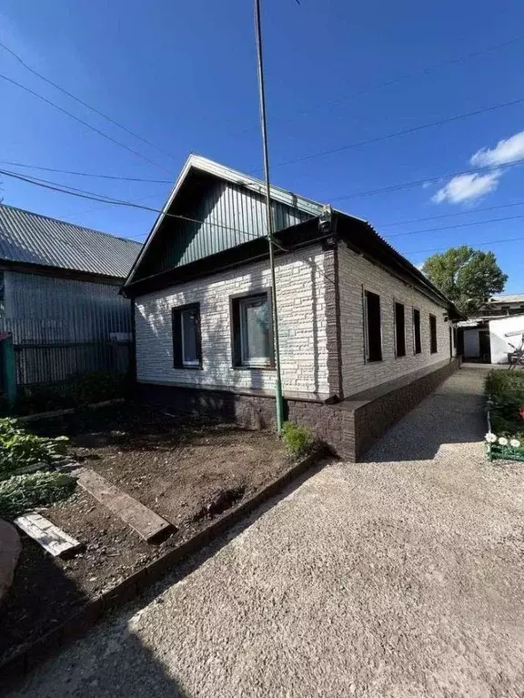 Дом в Оренбургская область, Оренбург ул. Занузданова, 23 (60 м) - Фото 0