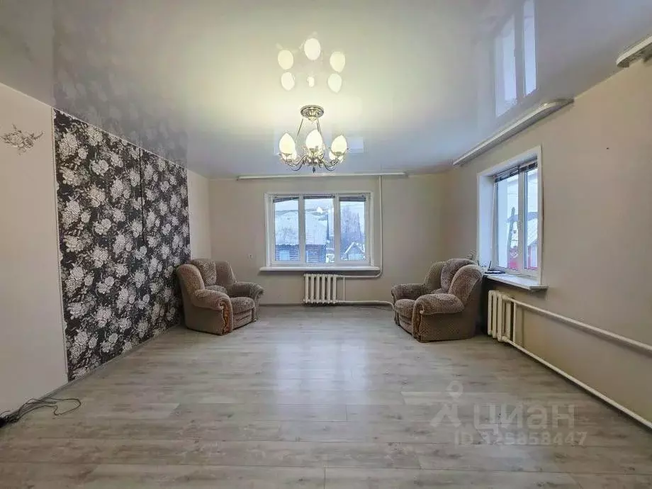 Дом в Пермский край, Александровск Яйва пгт, ул. Максима Горького, 45 ... - Фото 2