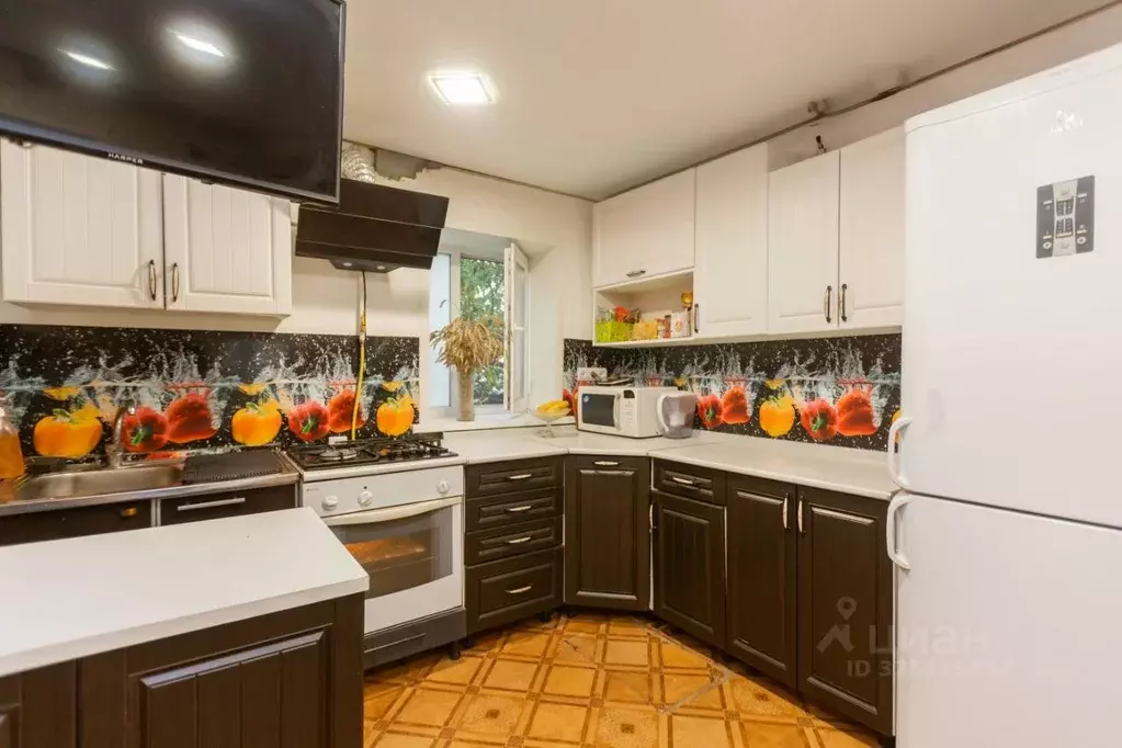 Дом в Оренбургская область, Оренбург Бугурусланская ул., 57 (69 м) - Фото 1