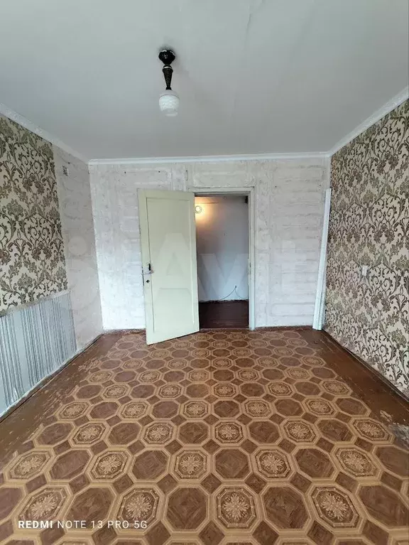 Комната 30,3 м в 2-к., 2/5 эт. - Фото 1