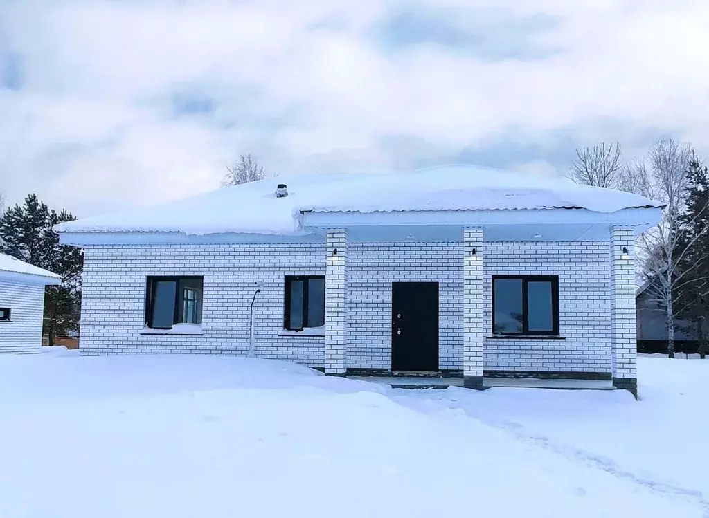 Дом в Алтайский край, Первомайский район, с. Фирсово Ботаника жилой ... - Фото 1