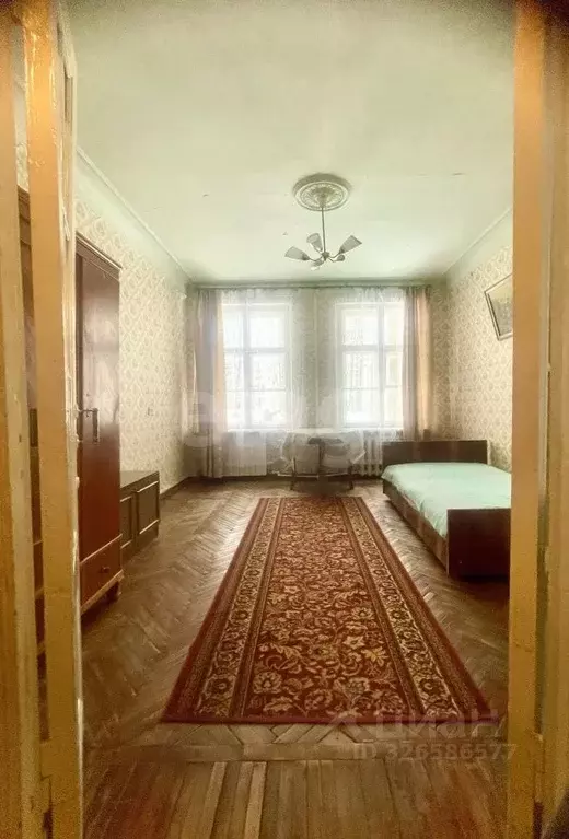 3-к кв. Псковская область, Остров ул. ДОС, 8 (82.1 м) - Фото 1