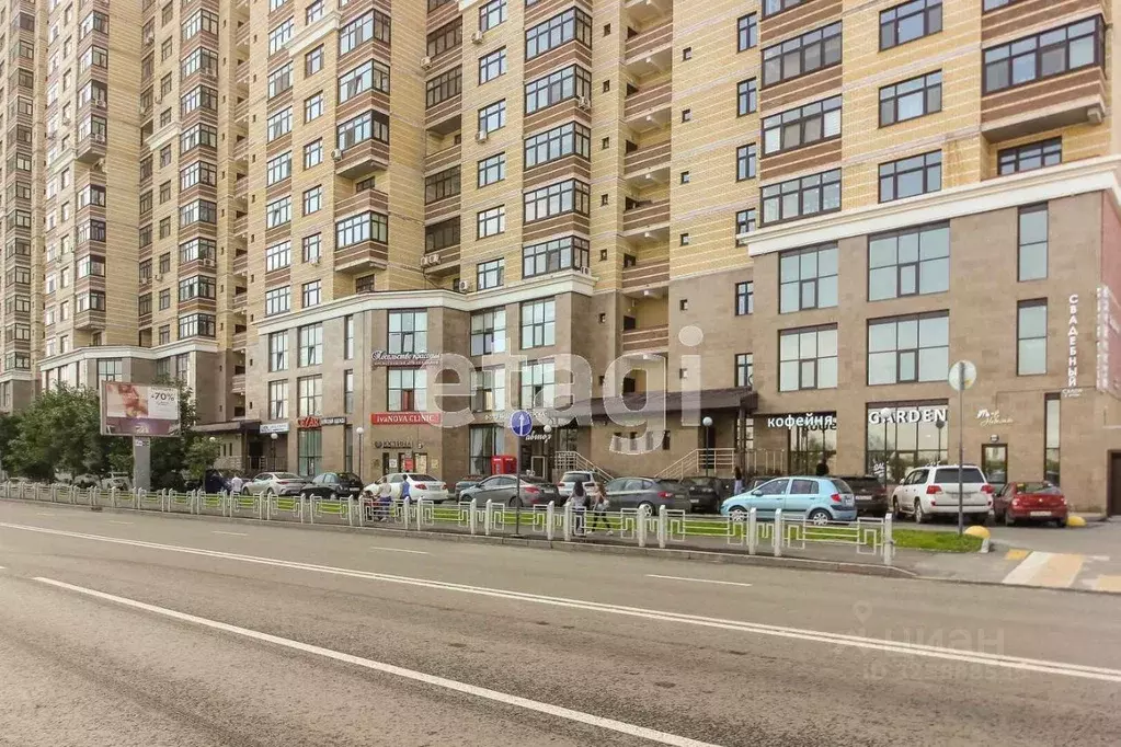 Помещение свободного назначения в Тюменская область, Тюмень ул. ... - Фото 1