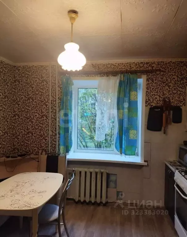 3-к кв. Вологодская область, пос. Майский 9 (63.4 м) - Фото 1