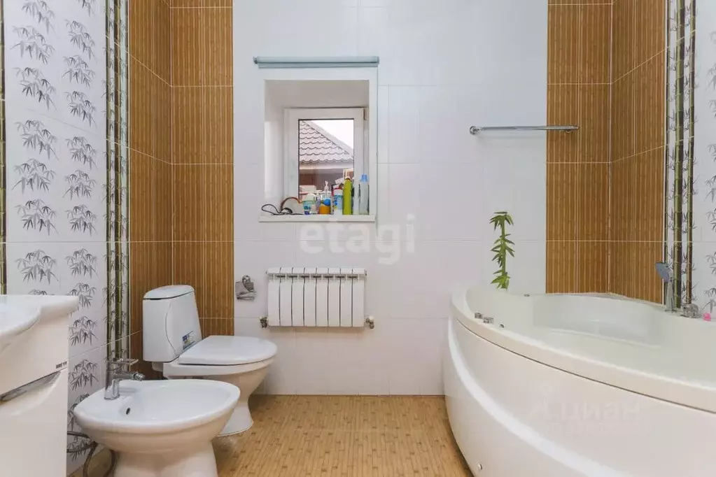 Дом в Башкортостан, Уфа ул. Аметистовая, 8А (230 м) - Фото 1