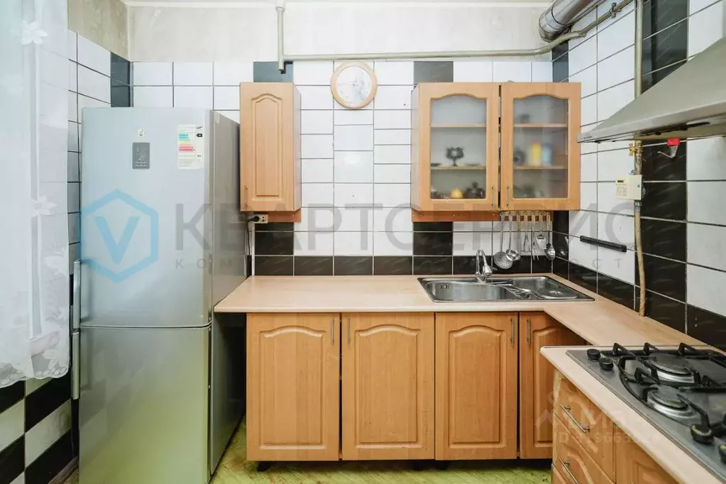 2-к кв. Омская область, Омск ул. Степанца, 8 (53.0 м) - Фото 0