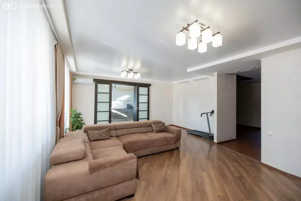 Дом в село Ивановка, улица Романенко, 10 (223.6 м) - Фото 1