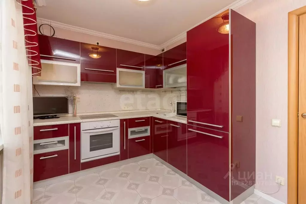 2-к кв. Тюменская область, Тюмень ул. Пермякова, 68 (58.3 м) - Фото 1