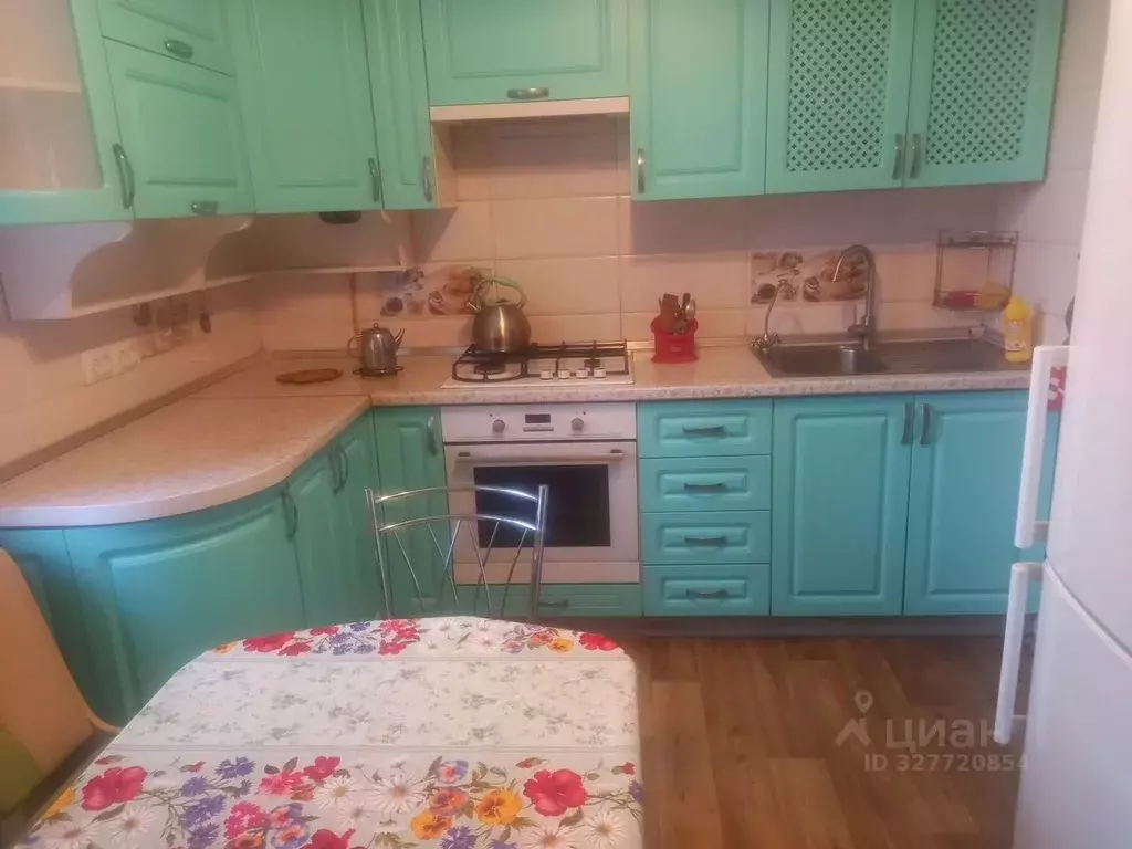 3-к кв. Крым, Симферополь ул. Тренева, 13 (65.0 м) - Фото 1