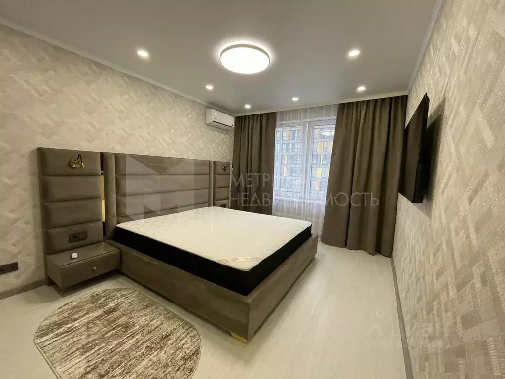 3-к кв. Тюменская область, Тюмень ул. 50 лет Октября, 57В (105.4 м) - Фото 1