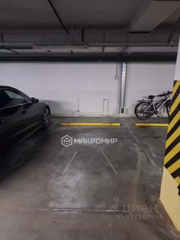 Гараж в Санкт-Петербург ул. Хошимина, 16 (10 м) - Фото 1