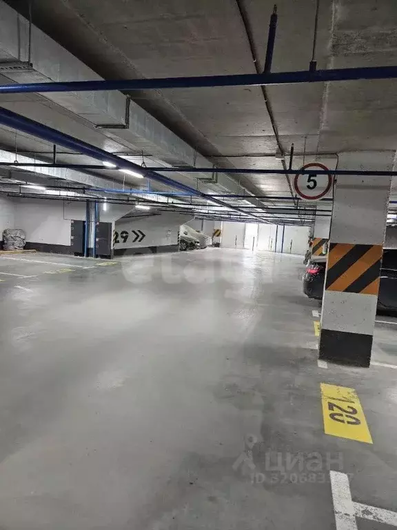 Гараж в Тюменская область, Тюмень ул. Тимофея Чаркова, 79с1 (16 м) - Фото 1