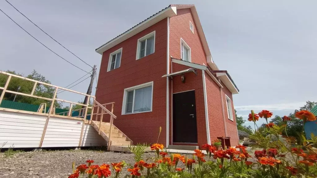 Дом в Камчатский край, Елизовский муниципальный округ, пос. Термальный ... - Фото 1