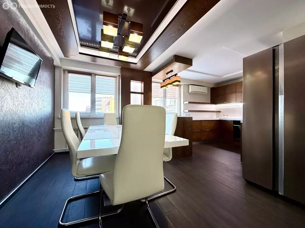 4-комнатная квартира: Киров, улица Чапаева, 13 (184.3 м) - Фото 1