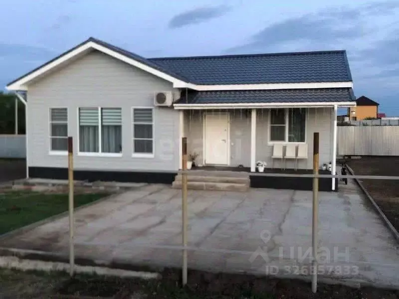 Дом в Самарская область, Нефтегорск ул. Беговая (82 м) - Фото 1