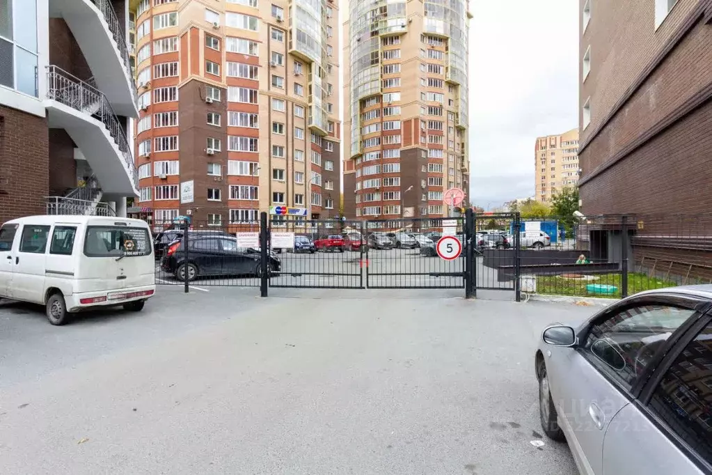 Гараж в Тюменская область, Тюмень Ямская ул., 86/1 (18 м) - Фото 1